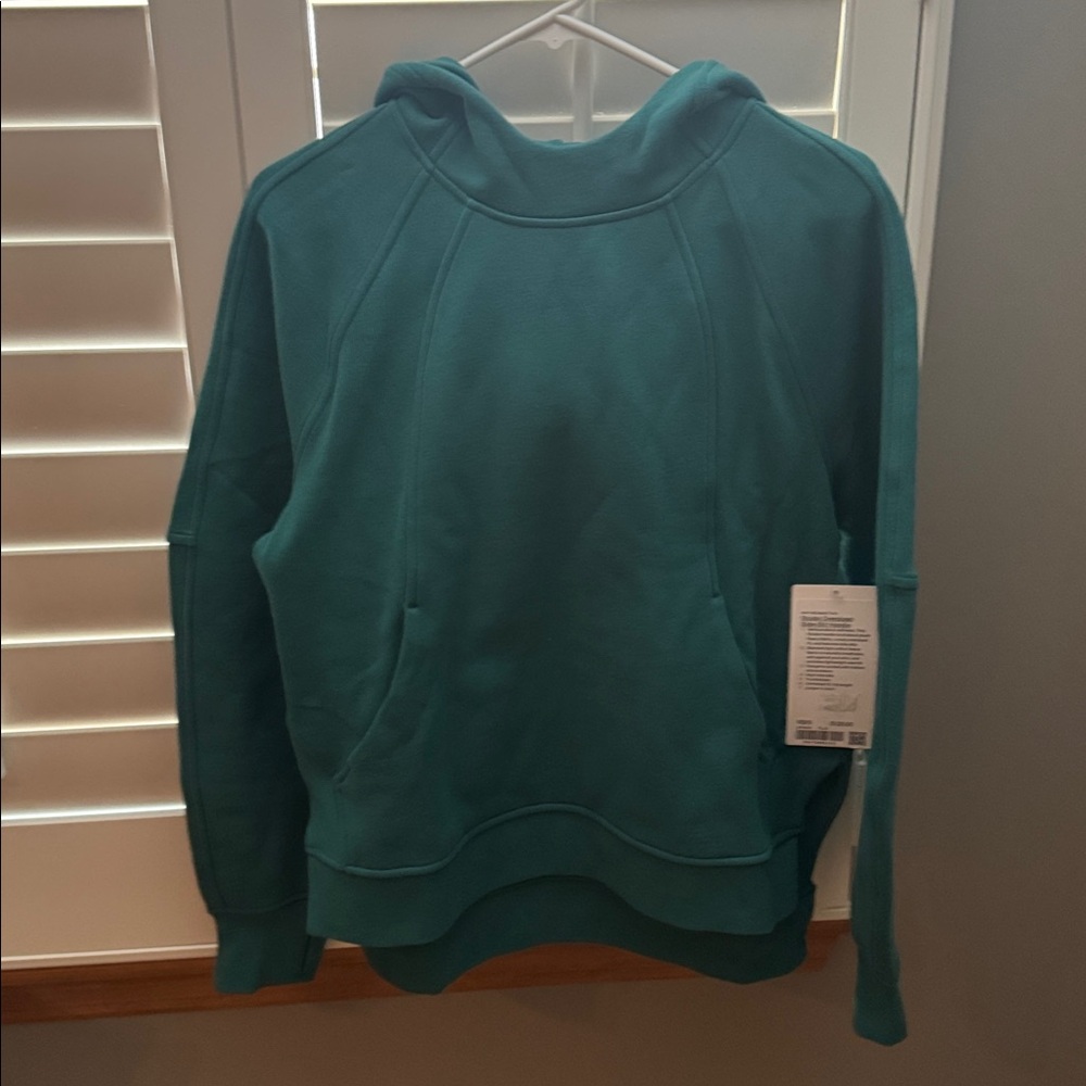 NWT  Lululemon Scuba Side-Slit Hoodie